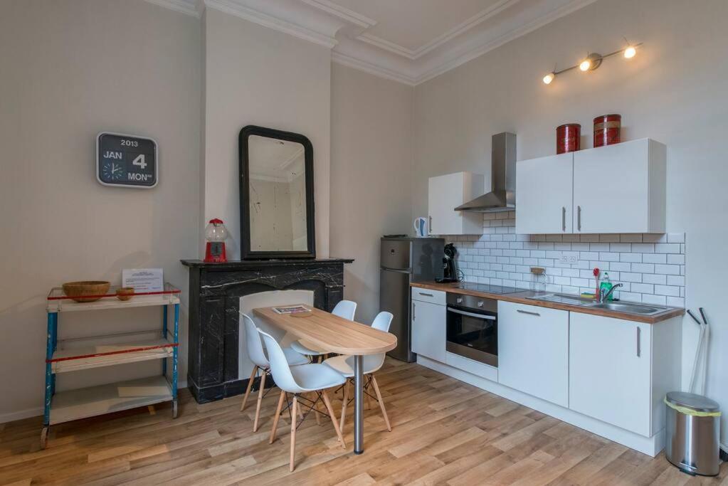 Joli Appartement 2 Chambres A Льеж Экстерьер фото